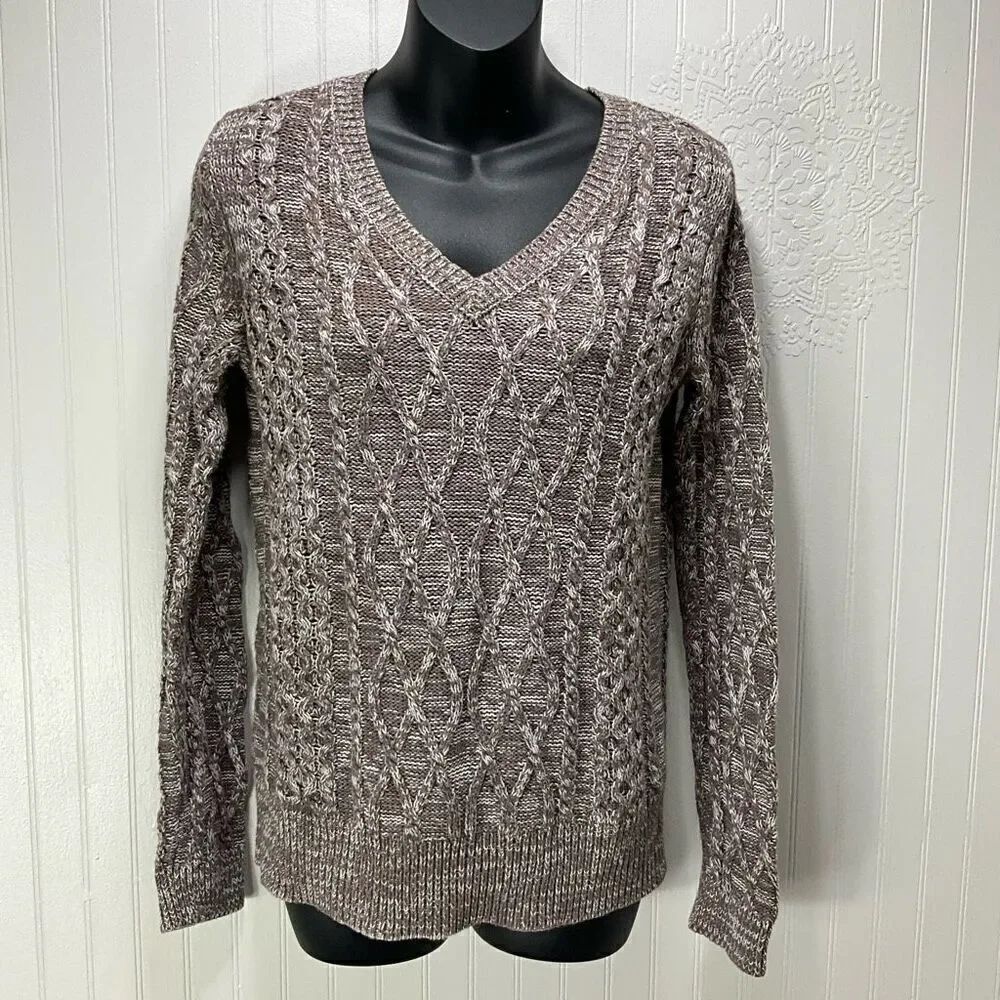 PRESWICK & MOORE Cable Knit Sweater